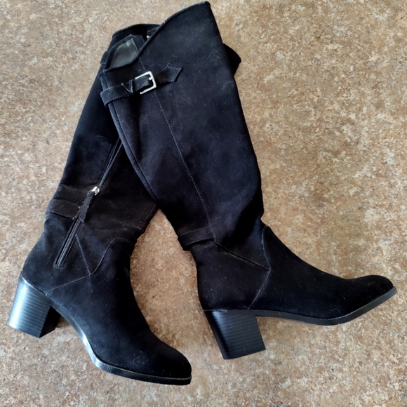 Forever 21 Shoes - Forever 21 Faux Suede Knee-High Boots